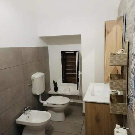 Loft Panoramico Centro * كالتاجيروني