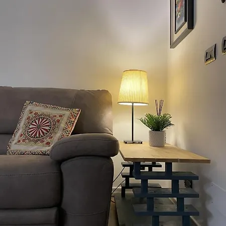 Loft Panoramico Centro كالتاجيروني